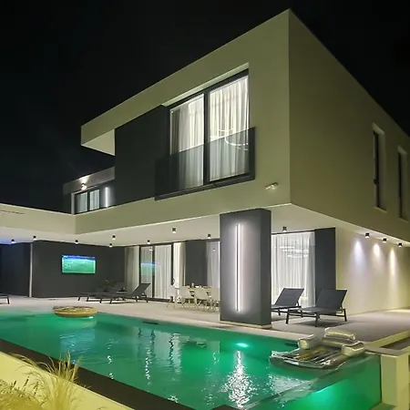 1 Villa Kožino