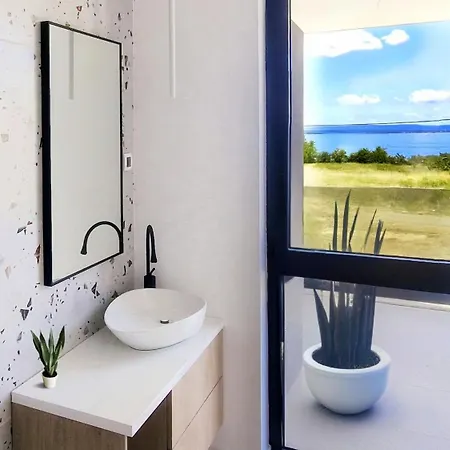 Villa 1 *